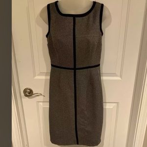 9 & CO. DRESS Women’s Sz 4 Black White Patterned Sleeveless Dress Lined B131